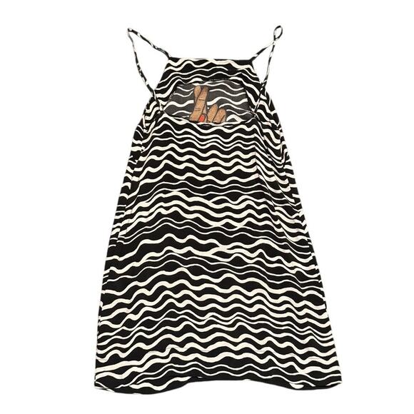 Farm Rio Graphic Fingers Crossed Dress Size Small Rare and Unique - Picture 2 of 6